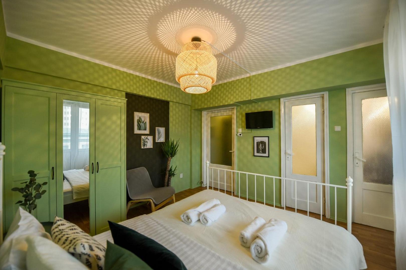 Chic Accommodation With Breathtaking Views Over Calea Victoriei - Your Central Heaven Бухарест Екстер'єр фото